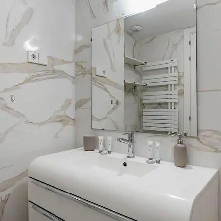 Apartment Vivi Homes - Sultana Gym, Pool, Terrace & Sea View